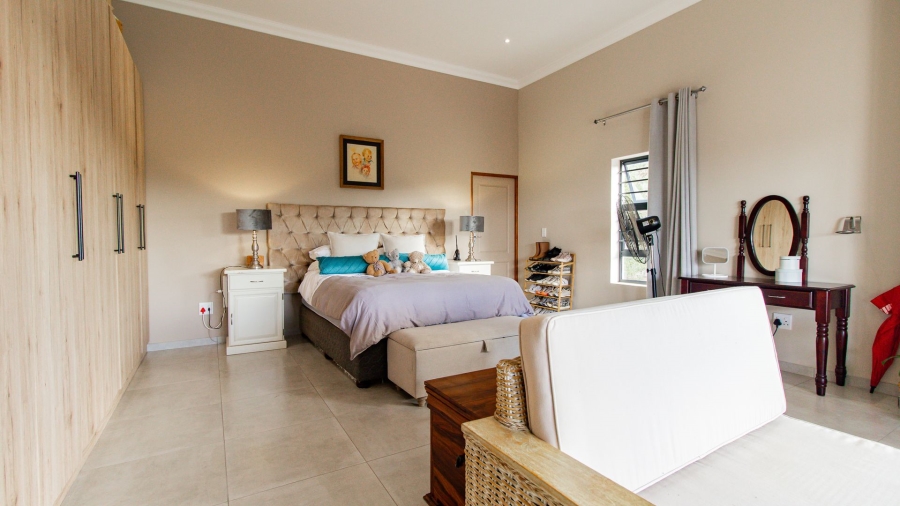 9 Bedroom Property for Sale in Long Acres Country Estate Western Cape
